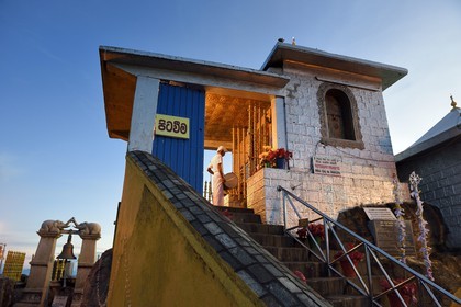 Sri Lanka, center province, Dalhousie, temple at the top of Adam's Peak