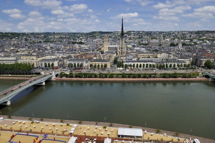 France, Seine Maritime, Rouen, the banks of the Seine and Notre-Dame cathedral