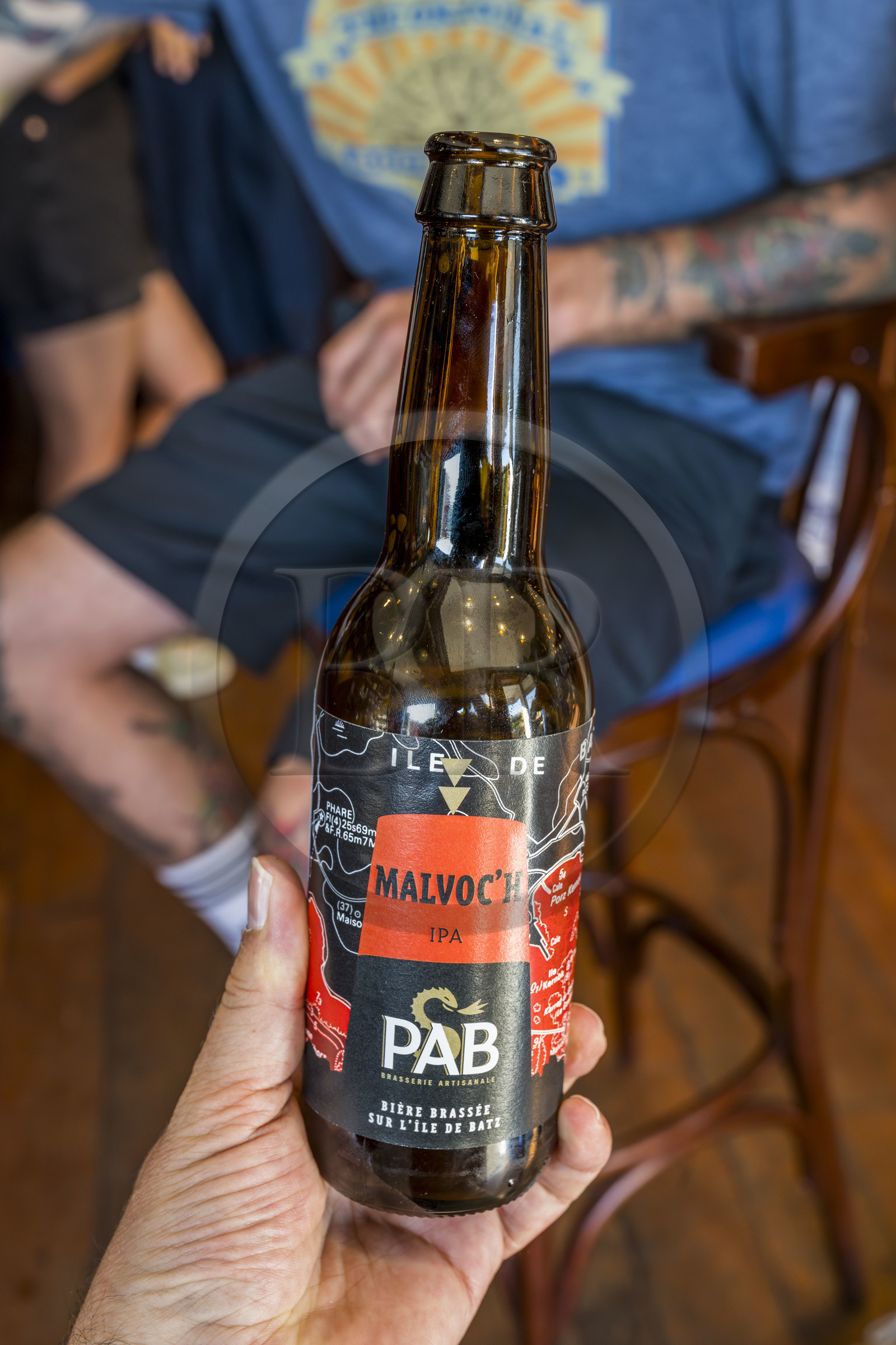 France, Finistère (29), Iles du Ponant, Ile de Batz, restaurant-crêperie Le PAB - Penn Ar Batz, bière de la microbrasserie Penn ar Batz (PAB)