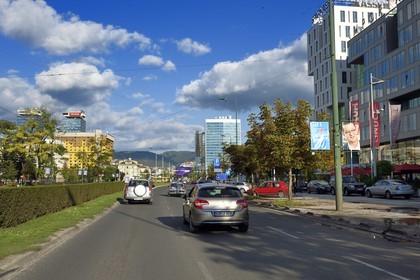 Bosnie-Herzégovine, Sarajevo, Sniper Alley qui désignait l'avenue principale de Sarajevo lors du siège de Sarajevo par l'Armée de la république serbe de Bosnie entre 1992 et 1996