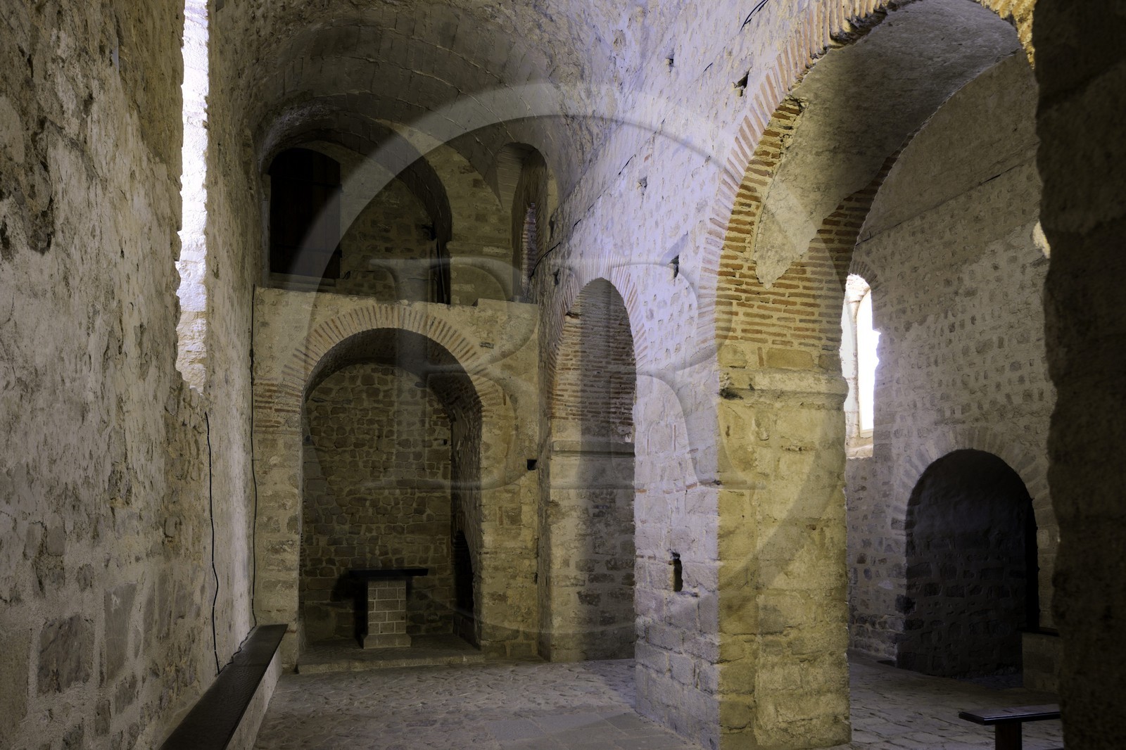 France, Manche (50), l'abbaye du Mont-Saint-Michel, classé Patrimoine Mondial de l'UNESCO, l'église de Notre-Dame-Sous-Terre de 970