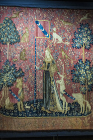 France, Paris, Musée de Cluny - Musée national du Moyen-Age (Middle Ages Museum in the former Hotel de Cluny), tapestries of the Lady and the Unicorn called The Touch - one of the 5 senses (circa 1500, wool and silk)