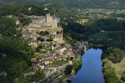 France, Dordogne, Perigord Noir, Dordogne Valley, Beynac et Cazenac, labelled Les Plus Beaux Villages de France (The Most Beautiful villages of France), medieval castle on a cliff above the Dordogne valley (aerial view)