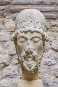 France, Paris, Musée de Cluny - Musée national du Moyen-Age (Middle Ages Museum in the former Hotel de Cluny), Romanesque art, head of a column-statue representing a prophet from the abbey church of Saint-Denis