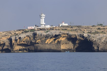 Maroc, région de l'Oriental, tour de contrôle au dessus du port de pêche et de plaisance de Ras Kebdana (Cap de l'Eau ou Cabo de Agua)