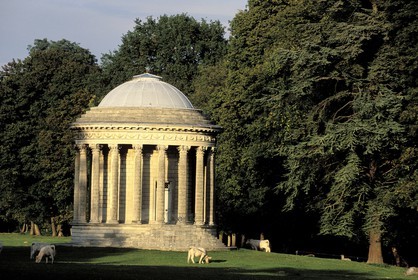 France, Essonne (91), parc de Jeurre, fabrique du parc de Méréville, temple de la Piété Filiale