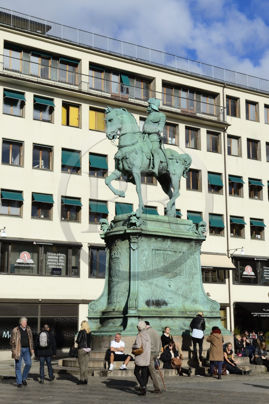 Suède, Västra Götaland, Göteborg (Gothenburg), statue équestre du roi Charles IX place Ostra Larmgatan