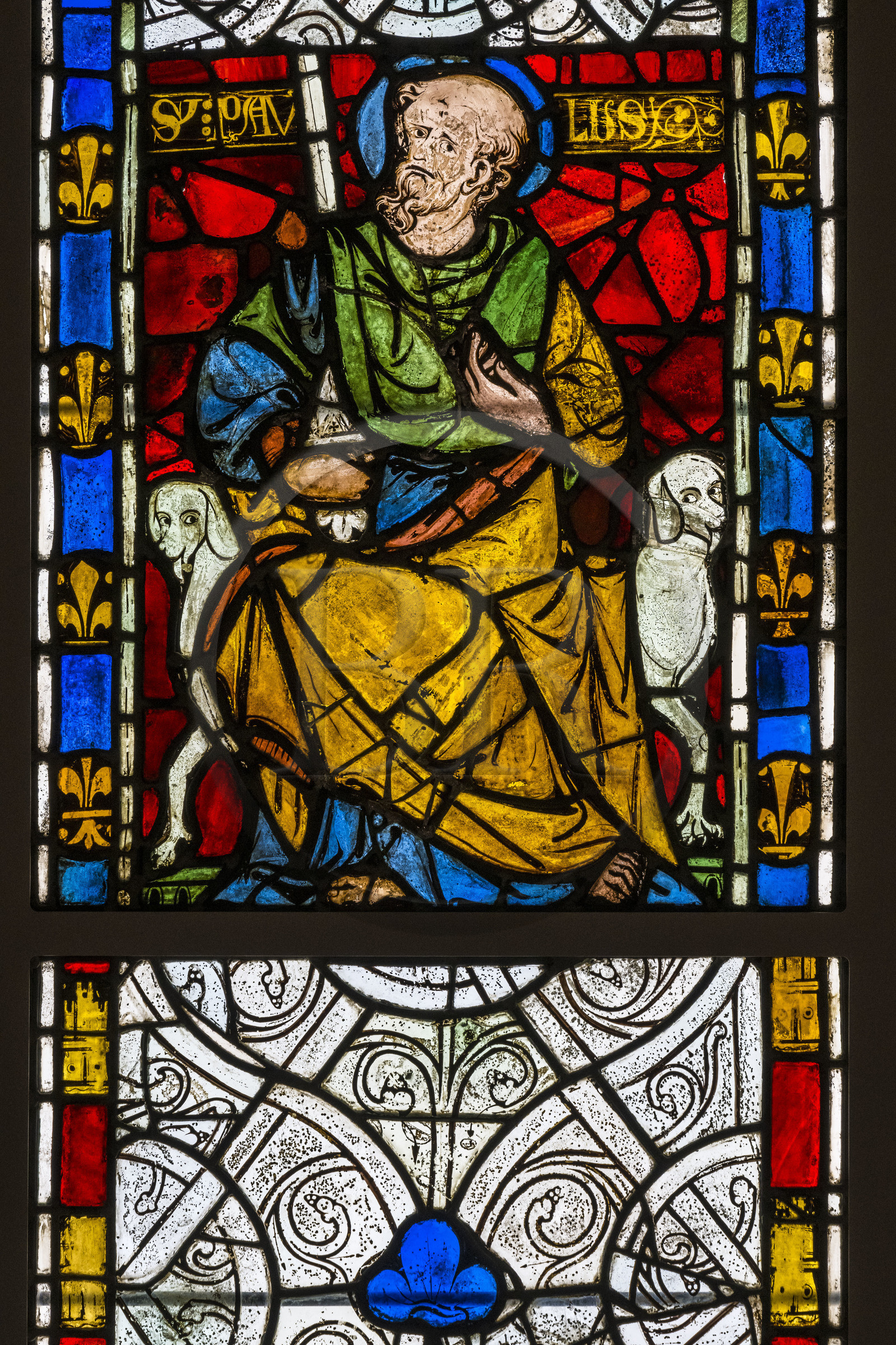 France, Paris (75), Musée de Cluny - Musée national du Moyen-Age, vitrail représentant Saint Paul (1270-1300) provenant du chateau royal de Rouen