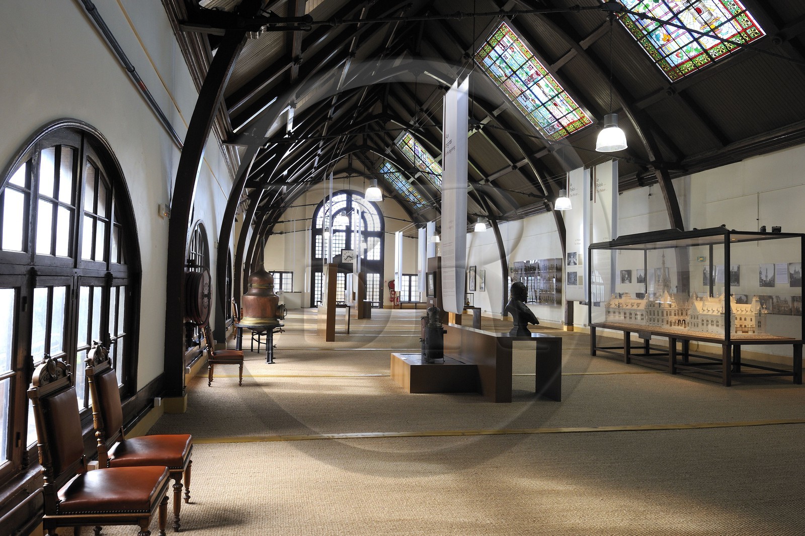 France, Seine-Maritime (76), Pays de Caux, Côte d'Albâtre, Fécamp, Palais Bénédictine, de style Néogothique et Néo-renaissance construit par l'industriel ayant commercialisé la liqueur Bénédictine, salle Alexandre Le Grand ancienne pièce de travail