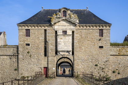 France, Morbihan, Port-Louis, Port Louis Citadel modified by Vauban, at Lorient harbour entrance, museum of the Compagnie des Indes, second entrance door and access bridge