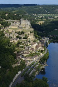 France, Dordogne, Perigord Noir, Dordogne Valley, Beynac et Cazenac, labelled Les Plus Beaux Villages de France (The Most Beautiful villages of France), medieval castle on a cliff above the Dordogne valley (aerial view)