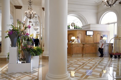 France, Alpes-Maritimes, Cannes, the Carlton palace on the boulevard de la Croisette, the lobby