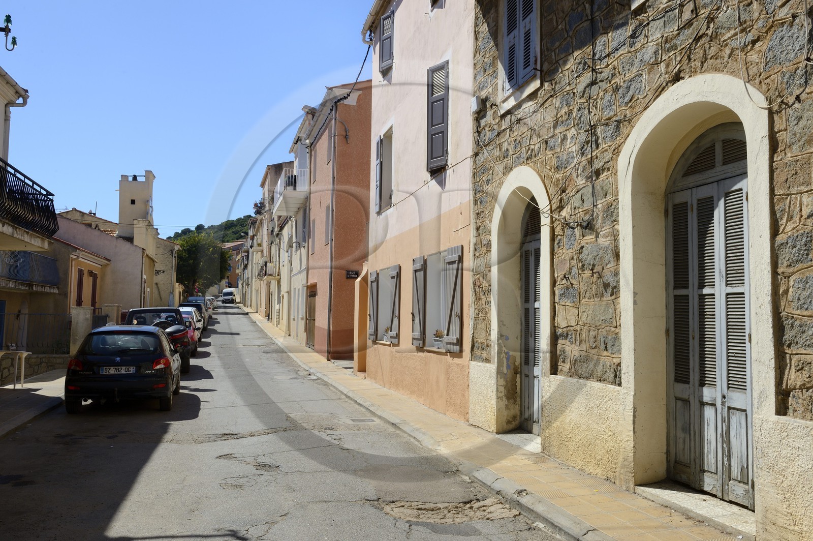 France, Corse-du-Sud (2A), Cargèse, la rue Marbeuf du plan original de ville