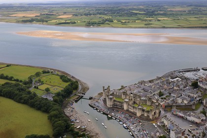 United Kingdom, England, Wales, Caernarfon, castle of the XIII century built by Edward I of England (aerial view)