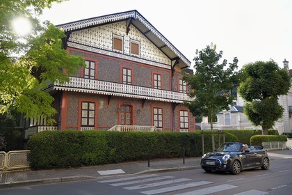 France, Allier (03), Vichy, les chalets Napoléon III, le chalet des Roses de l'architecte Jean Lefaure
