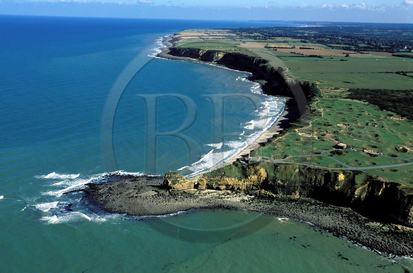 France, Calvados (14), la Pointe du Hoc et des trous d'obus du débarquement de la seconde guerre mondiale, (vue aérienne)