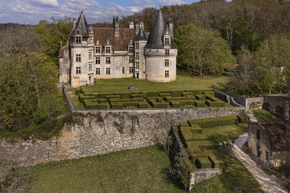 France, Dordogne, Perigord Vert, Villars, Renaissance style Puyguilhem castle (aerial view)