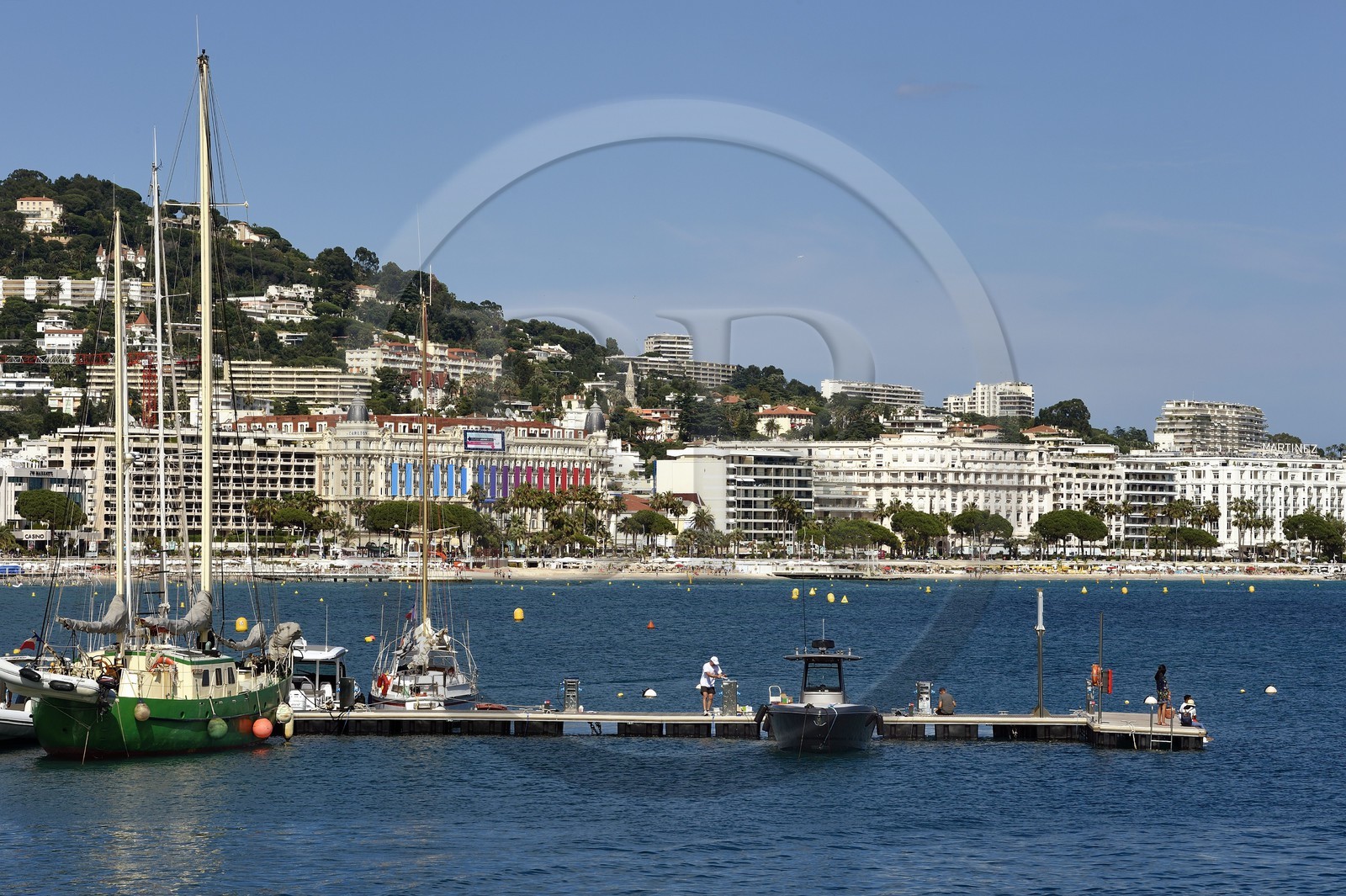 France, Alpes-Maritimes (06), Cannes, les palaces du Carlton et du Martinez sur le boulevard de la Croisette