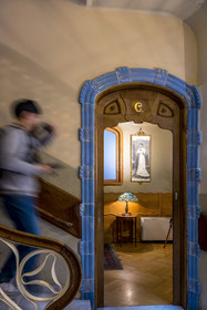 Spain, Catalonia, Barcelona, Eixample district, Passeig de Gracia, Casa Batllo by Catalan modernist architect Antoni Gaudi, UNESCO World Heritage site, apartment door
