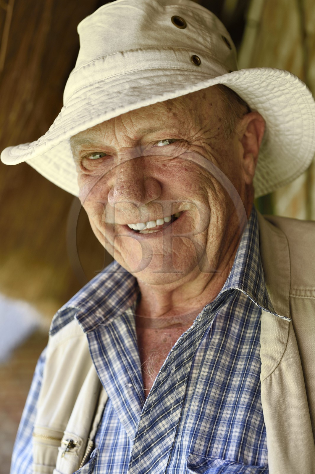 Zimbabwe, province des Midlands, Gweru, Andrew Connolly, créateur et propriétaire de Antelope Park qui abrite ALERT (African Lion and Environmental Research Trust)
