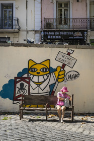 France, Hérault (34), Sète, le Quartier Haut, fresque murale qui fait parti du MACO - Musée à ciel ouvert, Chat c'est toi de l'artiste Mr Chat sur la Place Léon Blum