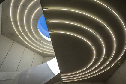 France, Vaucluse, Avignon, Collection Lambert, Museum of Contemporary Art, the atrium with its minimalist staircase and large zenithal oculus was created to articulate the two 18th century mansions by the architects Berger&Berger