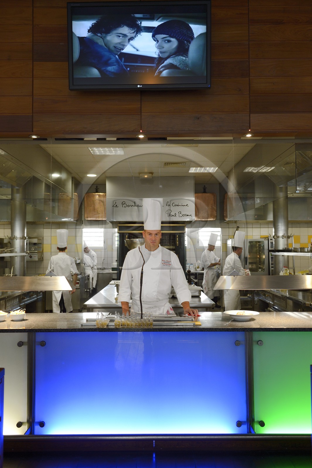 France, Rhône (69), Lyon, quartier de Vaise, brasserie L'Ouest de Paul Bocuse, le chef Cédric Boutrou
