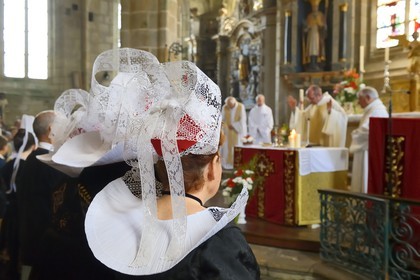 France, Finistere, Locronan, labelled Les plus Beaux Villages de France (The Most Beautiful Villages of France), Saint Ronan church, religious ceremony that precedes the procession of the Tromenie