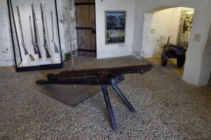 France, Dordogne, Perigord Noir, Dordogne Valley, Castelnaud la Chapelle, labelled Les Plus Beaux Villages de France (The Most Beautiful Villages of France), Castelnaud-la-Chapelle Castle, the war museum in the Middle Ages