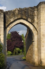 France, Yvelines, Montchauvet, Porte de Bretagne, a remnant of the fortifications of the 12th century