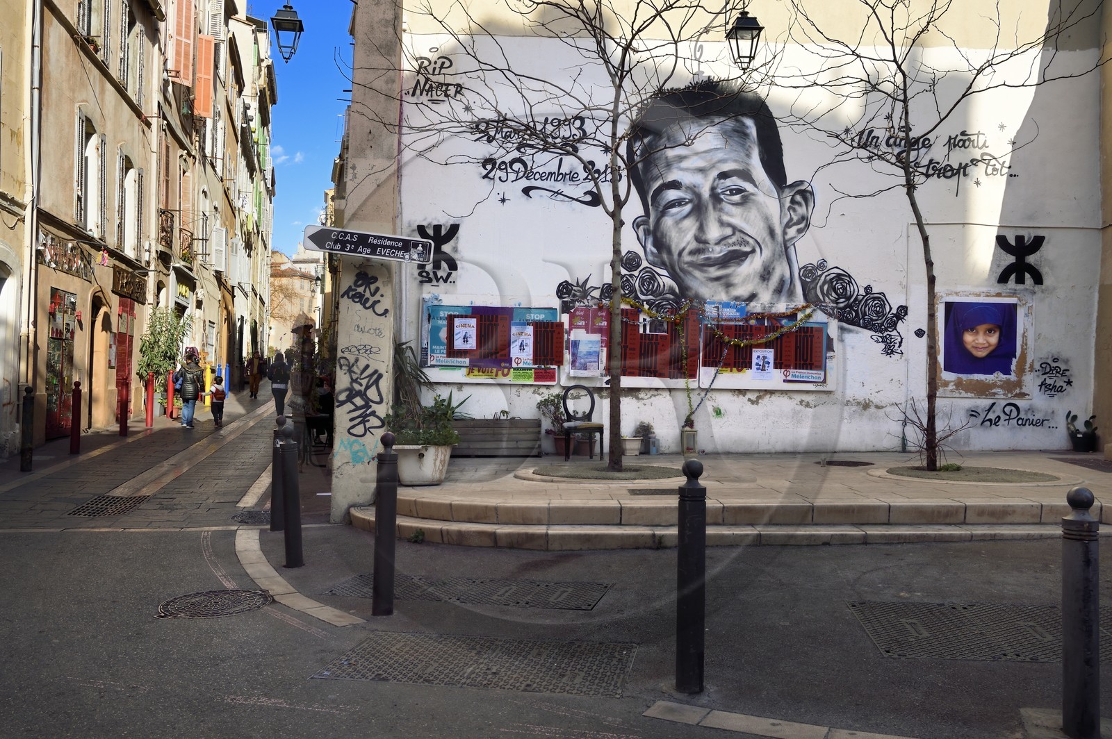 France, Bouches-du-Rhône (13), Marseille, quartier du Panier, graffiti sur la Place des 13 Cantons et la rue du Petit Puit