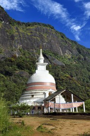 Sri Lanka, center province, Dalhousie, temple on the way to Adam's Peak