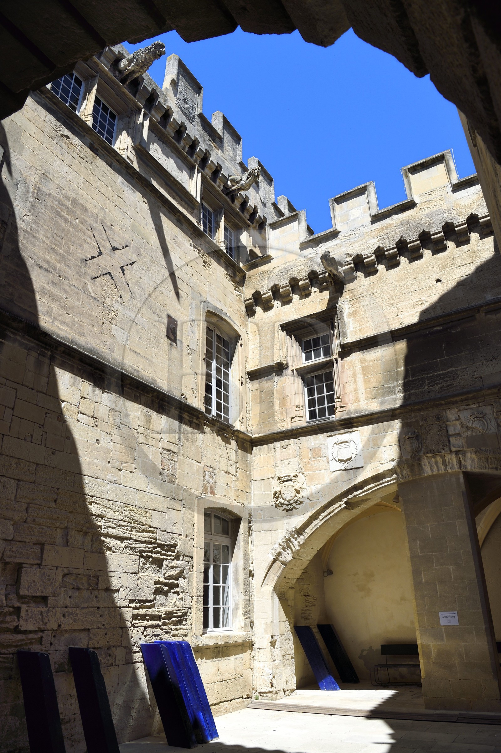 France, Bouches-du-Rhône (13), Arles, Musée Réattu (Mention Obligatoire), cour intérieure