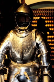 Autriche, Styrie, Graz, centre historique classé Patrimoine Mondial de l'UNESCO, l'Arsenal (Zeughaus) de 1642, Armure de chevalier