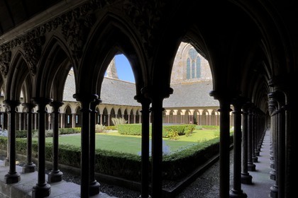 France, Manche (50), l'abbaye du Mont-Saint-Michel, classé Patrimoine Mondial de l'UNESCO, la Merveille, le cloître