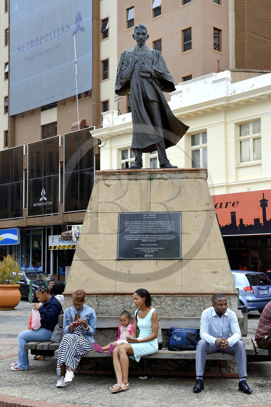 Afrique du Sud, province de Gauteng, Johannesburg, CBD (Central Business District), Gandhi Square, statue du Mahatma Gandhi en tant que jeune avocat