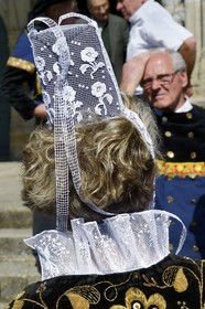 France, Finistère (29), Locronan, procession de la petite Troménie, costume traditionnel breton