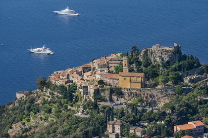 France, Alpes-Maritimes (06), le village perché d'Eze sur la moyenne corniche