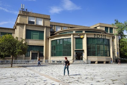 France, Allier (03), Vichy, l’Hotel des Postes de style art Déco construite par l'architecte Léon Azéma en 1935