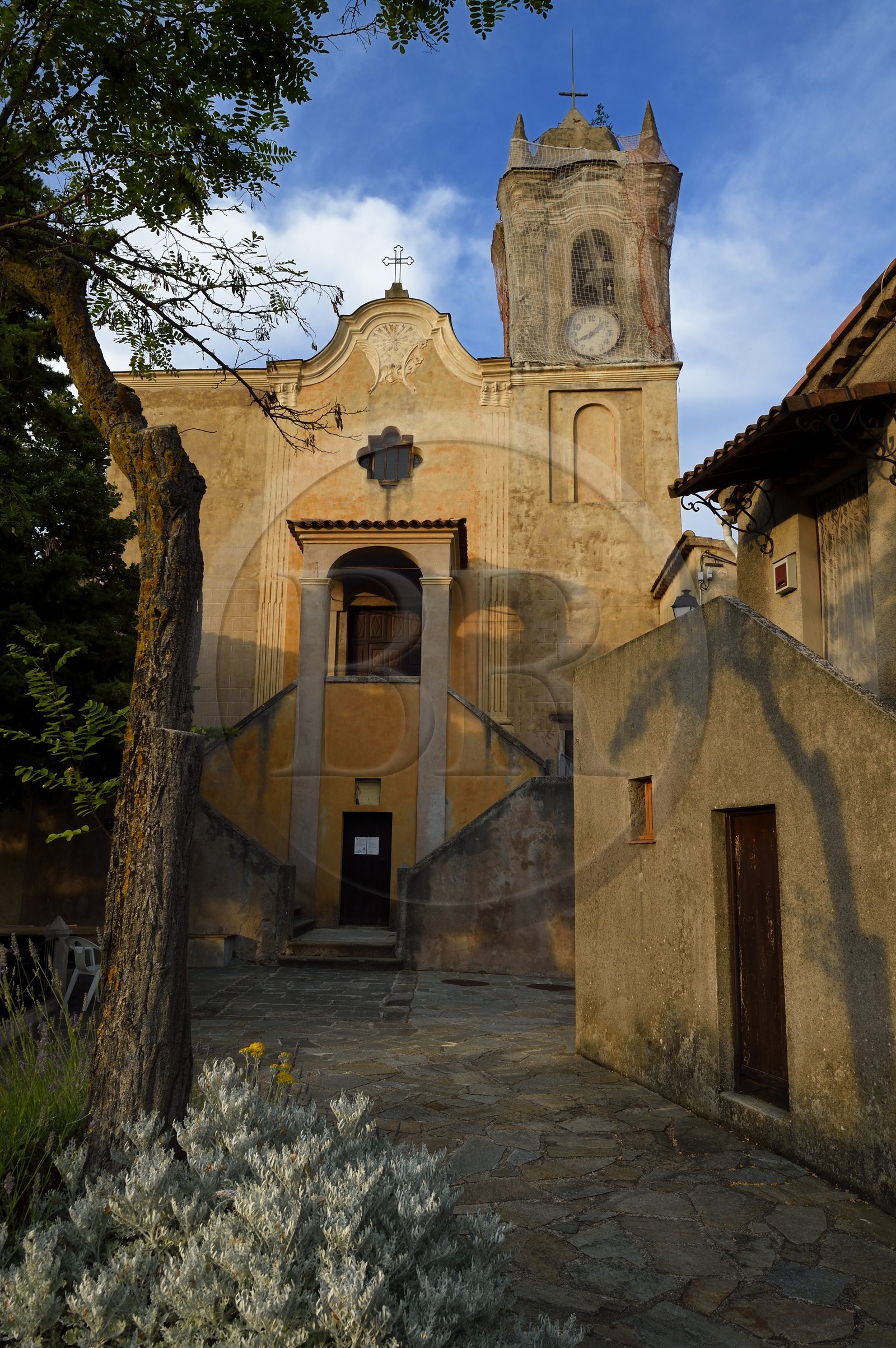 France, Alpes-Maritimes (06), vallée de la Roya, village de Piène-Haute, l'église Saint-Marc