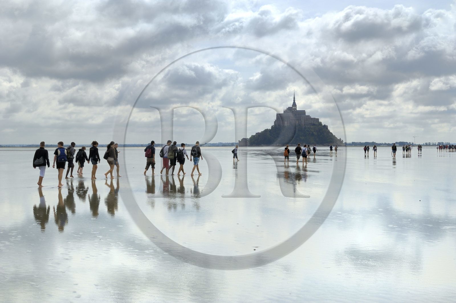 France, Manche (50), traversée à pied de la Baie du Mont Saint-Michel, classé Patrimoine Mondial de l' UNESCO