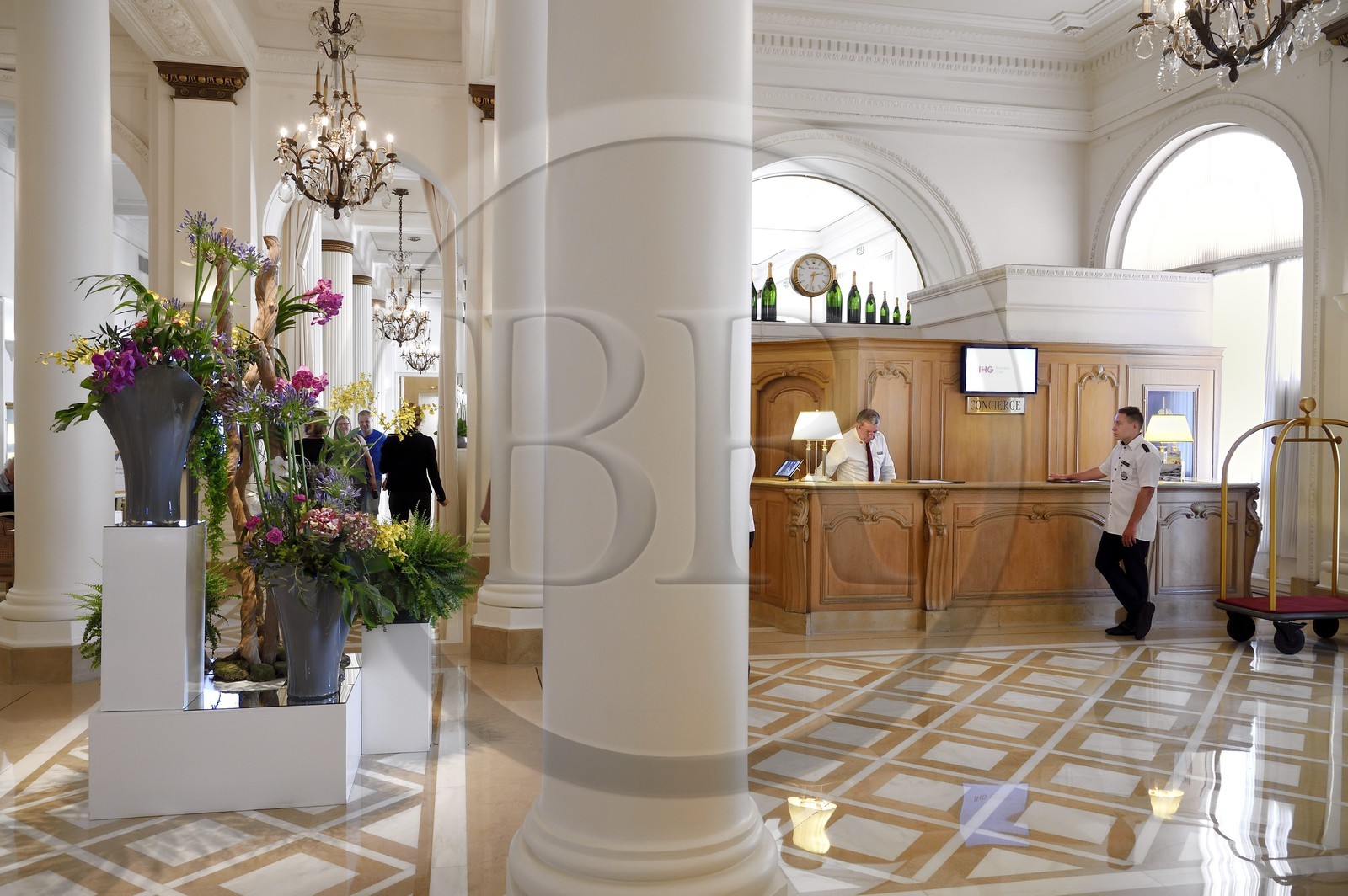 France, Alpes-Maritimes (06), Cannes, le palace du Carlton sur le boulevard de la Croisette, le lobby