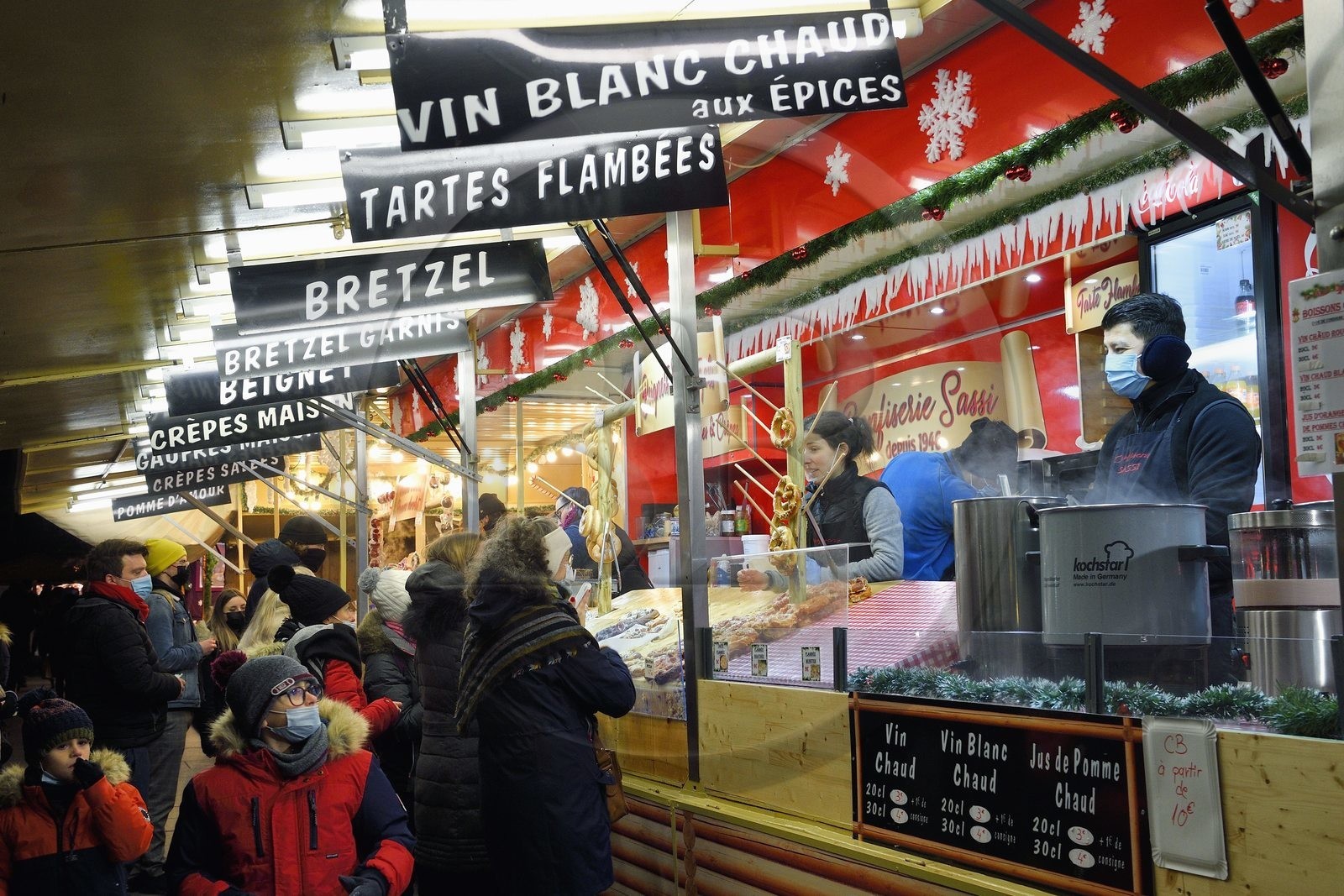 France, Bas-Rhin (67), Strasbourg, vieille ville classée au Patrimoine Mondial de l’UNESCO, le marché de Noël sur la place Kléber