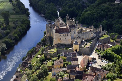 France, Dordogne, Perigord Noir, Dordogne Valley, Beynac et Cazenac, labelled Les Plus Beaux Villages de France (The Most Beautiful villages of France), medieval castle on a cliff above the Dordogne valley (aerial view)