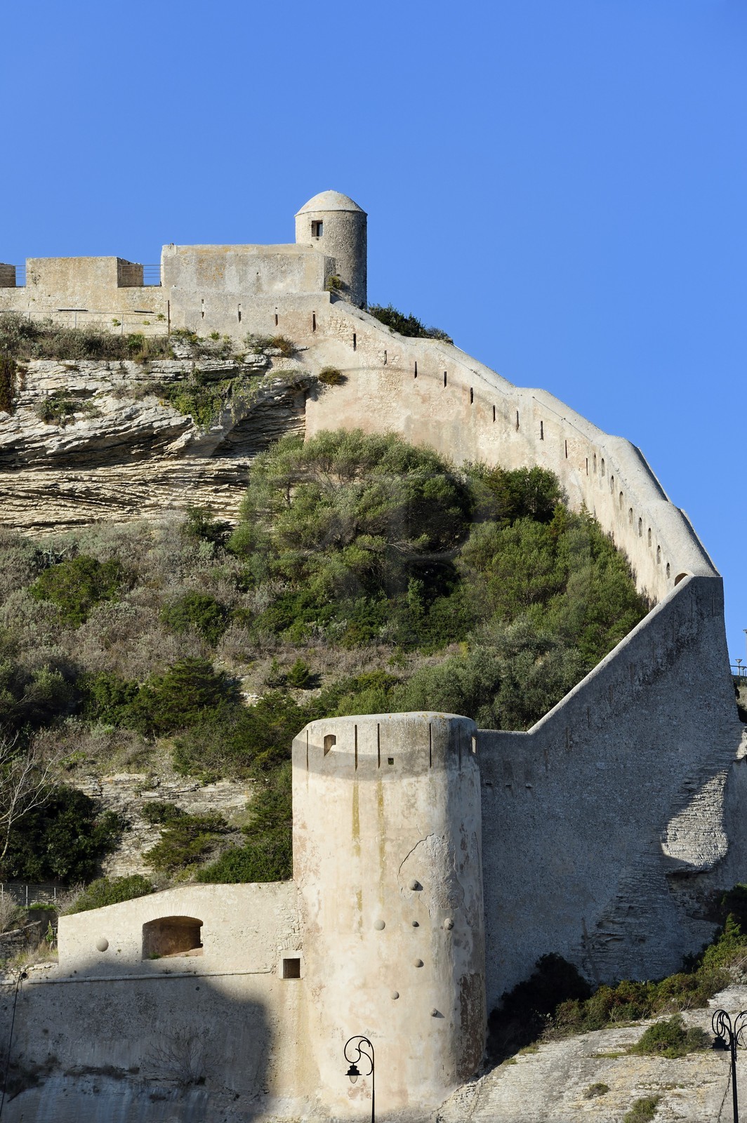 France, Corse-du-Sud (2A), Bonifacio, un rempart de la citadelle