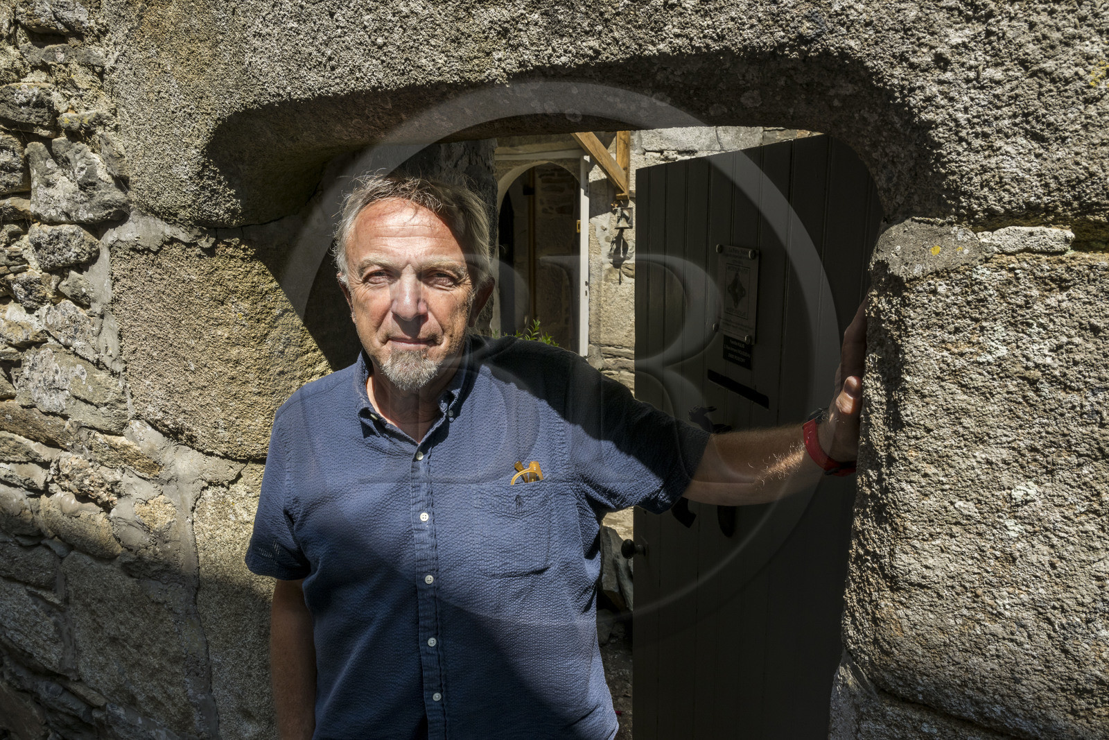 France, Finistère (29), Roscoff, maison d'armateur de la rue Armand Rousseau dite de la Porte Noire construite à la fin XVIème siècle par les frères James, Christian Kulig est son actuel propriétaire