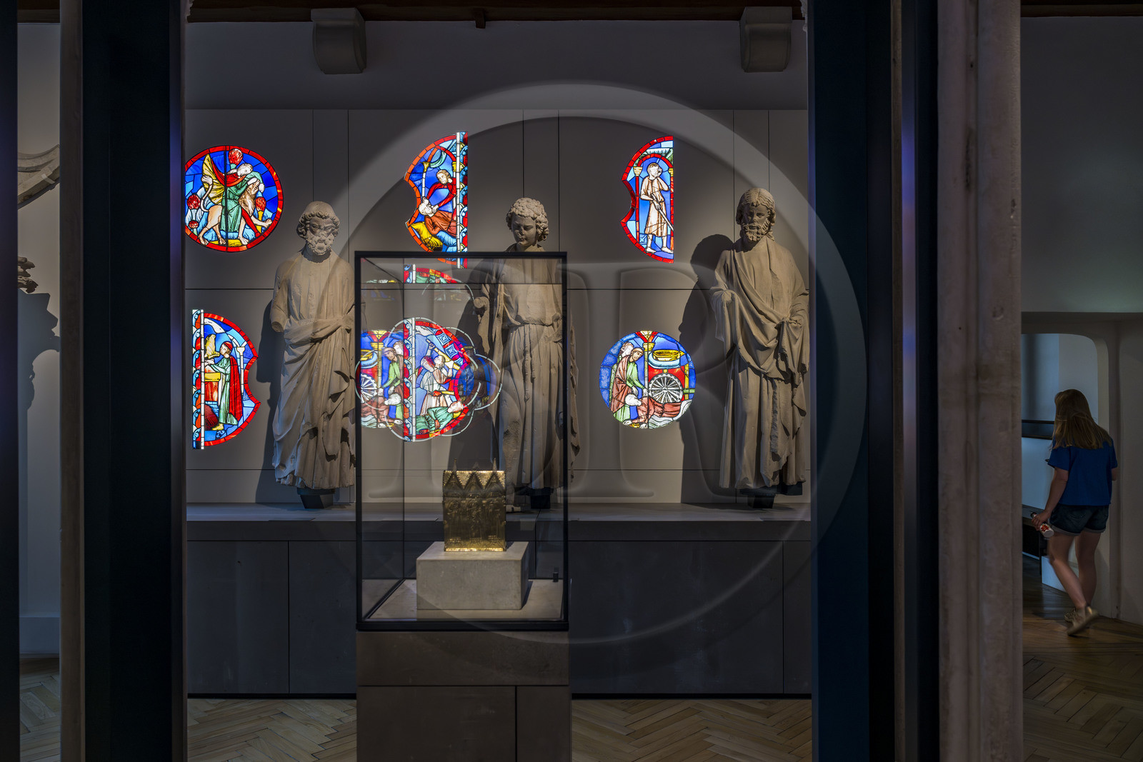 France, Paris (75), Musée de Cluny - Musée national du Moyen-Age, vitraux et statues provenant de la Sainte-Chapelle de Paris
