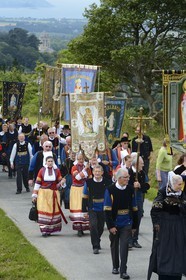 France, Finistere, Locronan, labelled Les plus Beaux Villages de France (The Most Beautiful Villages of France), procession of the small Tromenie, in the background Saint Ronan church