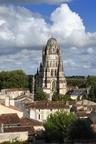 France, Charente-Maritime, Saintonge, Saintes, Saint-Pierre cathedral in the old town