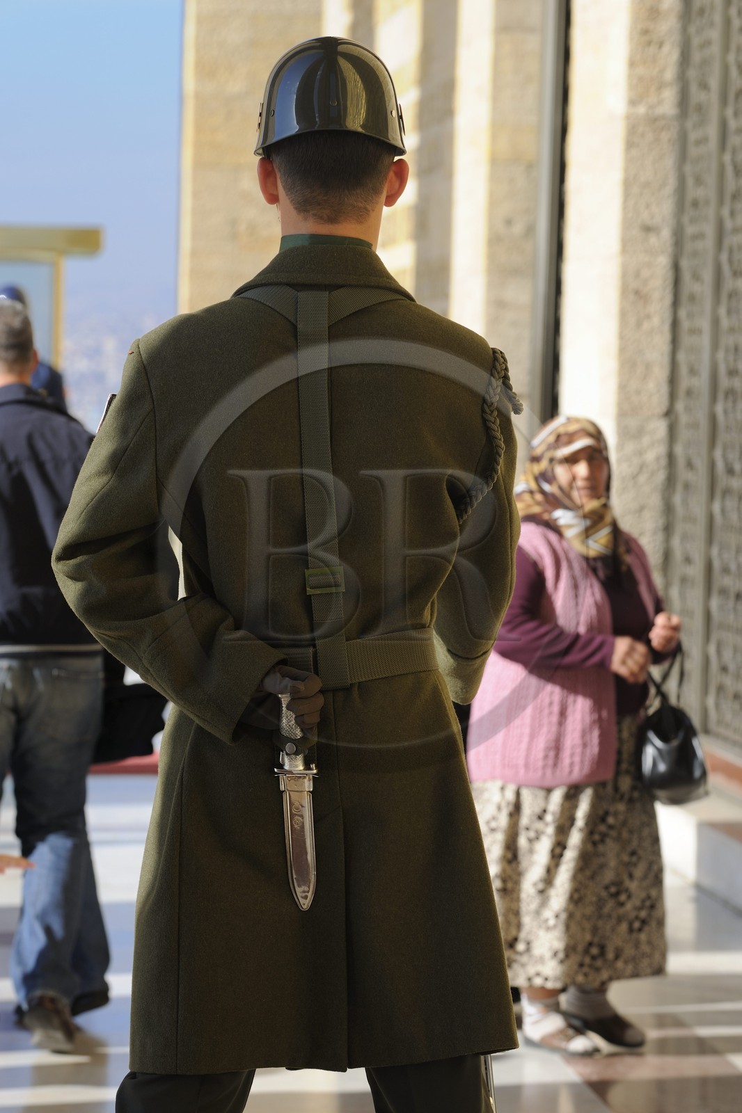 Turquie, Anatolie centrale, Ankara, soldat montant la garde devant le mausolée d'Atatürk